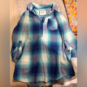 Arizona Jean Company Teal and Navy Plaid Shirt